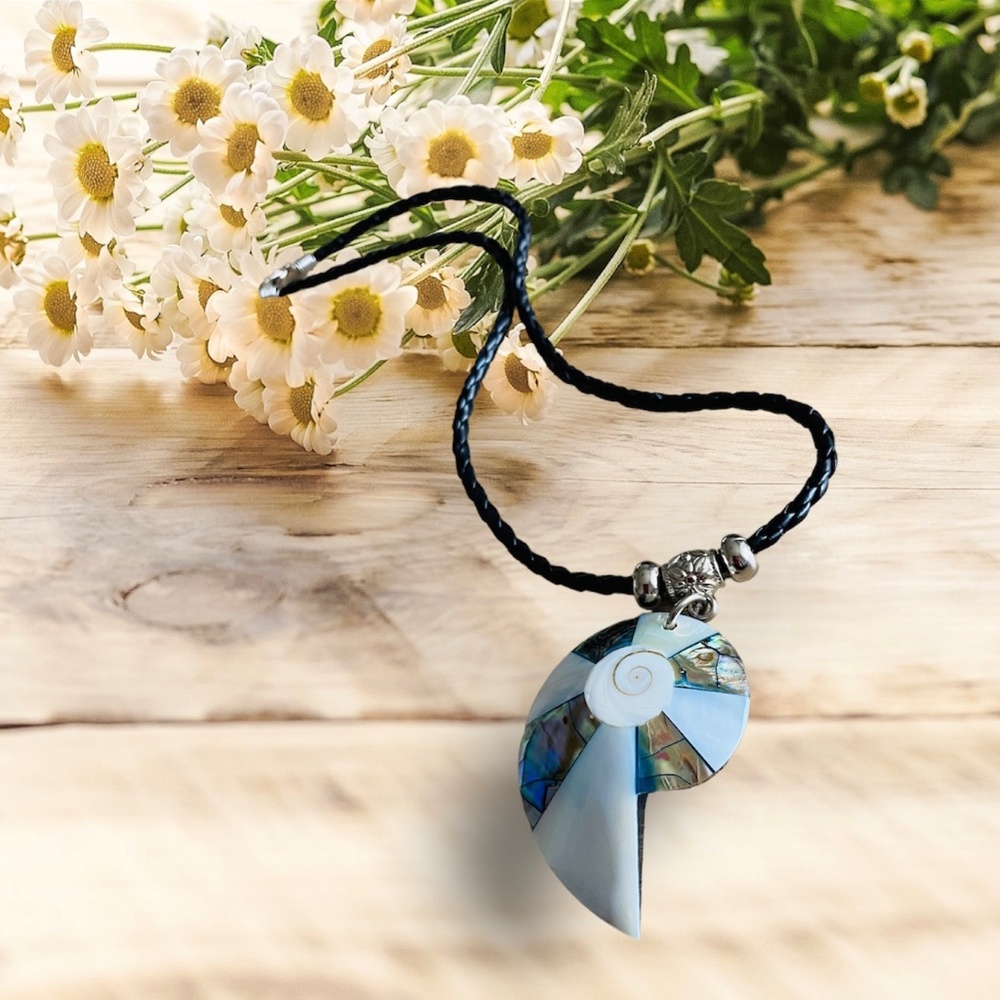 Boho Shiva Eye Shell necklace
